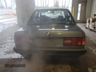 1989 BMW 3 Series 325i with VIN WBAAD2305KED23370, listed as a Copart auction lot 43777225 with 194,949 mi miles and Salvage Title. Bid and sale history available at carsss.com. Image 6.