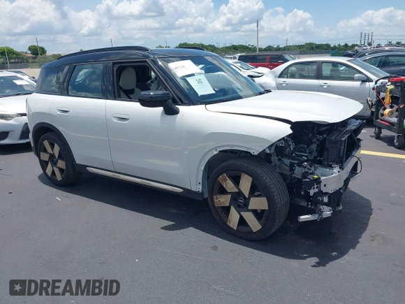 2025 MINI Countryman S with VIN WMZ23GA06S7R31166, listed as a IAAI auction lot 42393335 with 2,531 mi miles and . Bid and sale history available at DreamBid. Image 1.