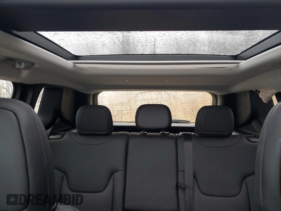 2018 Jeep Renegade Limited z VIN ZACCJBDB4JPH05591, wystawiony jako Copart lot #43185655 z przebiegiem 81 011 mil mil oraz Czysty tytuł • Clean title. Historia ofert i sprzedaży dostępna na DreamBid. Obrazek 10.