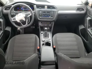 2022 Volkswagen Tiguan S z VIN 3VV0B7AX9NM058029, wystawiony jako Copart lot #57146035 z przebiegiem 40 070 mil mil oraz Szkoda całkowita • Salvage title. Historia ofert i sprzedaży dostępna na DreamBid. Obrazek 8.