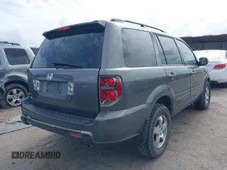 2008 Honda Pilot SE z VIN 5FNYF28398B002984, wystawiony jako IAAI lot #42105823 z przebiegiem 173 590 mil mil oraz . Historia ofert i sprzedaży dostępna na DreamBid. Obrazek 4.