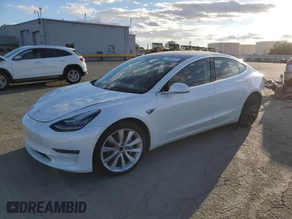 2020 Tesla Model 3 Standard Range Plus z VIN 5YJ3E1EA2LF709170, wystawiony jako Copart lot #47885075 z przebiegiem 126 550 mil mil oraz Szkoda całkowita • Salvage title. Historia ofert i sprzedaży dostępna na DreamBid. Obrazek 1.