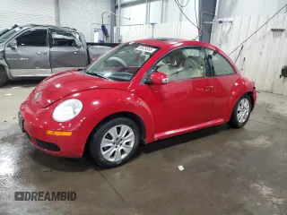 2009 Volkswagen New Beetle Coupe S with VIN 3VWRW31CX9M517782, listed as a Copart auction lot 48429385 with 140,034 mi miles and Salvage Title. Bid and sale history available at carsss.com. Image 1.