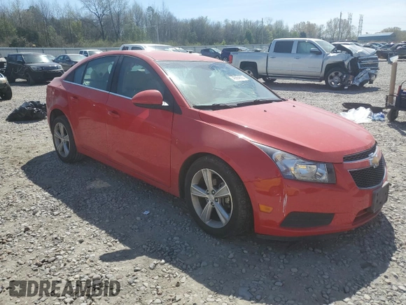 2014 Chevrolet Cruze 2LT z VIN 1G1PE5SB5E7296006, wystawiony jako Copart lot #49994605 z przebiegiem 83 265 mil mil oraz Szkoda całkowita • Salvage title. Historia ofert i sprzedaży dostępna na DreamBid. Obrazek 4.