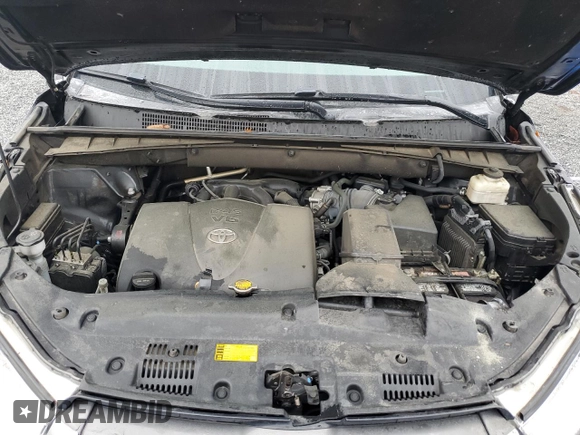 2017 Toyota Highlander LE z VIN 5TDBZRFH4HS436049, wystawiony jako Copart lot #51210145 z przebiegiem 109 492 mil mil oraz Szkoda całkowita • Salvage title. Historia ofert i sprzedaży dostępna na DreamBid. Obrazek 13.