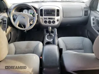 2007 Ford Escape XLT with VIN 1FMYU03Z57KB52674, listed as a Copart auction lot 86279364 with 190,802 mi miles and Salvage Title. Bid and sale history available at carsss.com. Image 8.