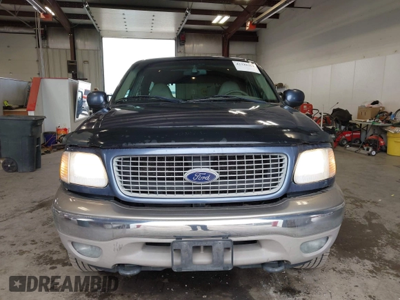 2001 Ford Expedition Eddie Bauer with VIN 1FMPU18L81LB14153, listed as a IAAI auction lot 42348363 with 235,789 mi miles and . Bid and sale history available at DreamBid. Image 12.