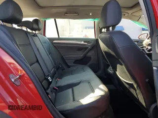2018 Volkswagen Golf S z VIN 3VWH17AU1JM755809, wystawiony jako Copart lot #57363445 z przebiegiem 83 690 mil mil oraz Szkoda całkowita • Salvage title. Historia ofert i sprzedaży dostępna na DreamBid. Obrazek 10.