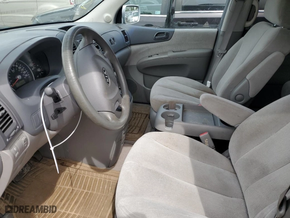 2006 Kia Sedona LX with VIN KNDMB233366037658, listed as a Copart auction lot 53132774 with 113,605 mi miles and Salvage Title. Bid and sale history available at carsss.com. Image 7.