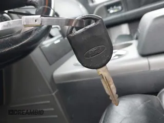 2005 Ford F-150 XLT с VIN 1FTPX04535KB65682, выставлен на аукционе IAAI как лот 42412061 с пробегом 196 453 миль миль и . История ставок и продаж доступна на DreamBid. Изображение 11.