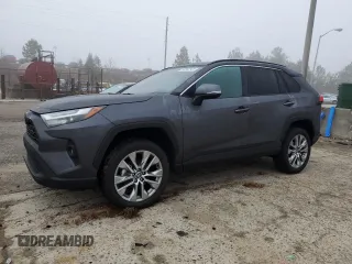 2023 Toyota RAV4 XLE Premium z VIN 2T3C1RFV5PW294163, wystawiony jako Copart lot #42633435 z przebiegiem 28 521 mil mil oraz Czysty tytuł • Clean title. Historia ofert i sprzedaży dostępna na DreamBid. Obrazek 1.