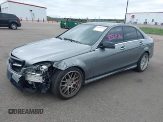 2013 Mercedes-Benz C 300 Sport с VIN WDDGF8AB1DR256425, выставлен на аукционе IAAI как лот 42560342 с пробегом 119 440 миль миль и . История ставок и продаж доступна на DreamBid. Изображение 2.
