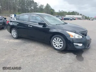 2013 Nissan Altima 2.5 S with VIN 1N4AL3AP3DC260802, listed as a IAAI auction lot 41824435 with 189,091 mi miles. Bid and sale history available at carsss.com. Image 1.