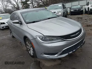 2015 Chrysler 200 Limited z VIN 1C3CCCAB3FN697217, wystawiony jako IAAI lot #41536433 z przebiegiem 194 840 mil mil oraz . Historia ofert i sprzedaży dostępna na DreamBid. Obrazek 1.