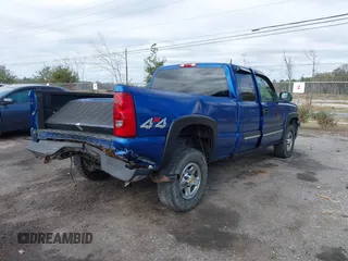 2003 Chevrolet Silverado 1500 LS with VIN 2GCEK19V031307424, listed as a IAAI auction lot 41485082 with 215,901 mi miles. Bid and sale history available at carsss.com. Image 4.
