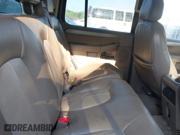 2004 Ford Explorer XLT with VIN 1FMZU73K24UC11292, listed as a IAAI auction lot 42237085 with 215,974 mi miles and . Bid and sale history available at DreamBid. Image 8.