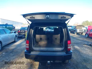 2008 Jeep Liberty Sport with VIN 1J8GN28K78W119330, listed as a IAAI auction lot 40887553 with 234,939 mi miles and . Bid and sale history available at DreamBid. Image 18.