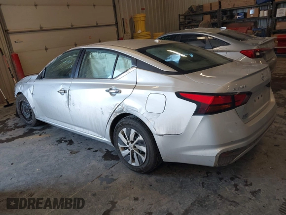 2020 Nissan Altima S with VIN 1N4BL4BV6LC197118, listed as a IAAI auction lot 41616262 with 104,382 mi miles and . Bid and sale history available at DreamBid. Image 3.