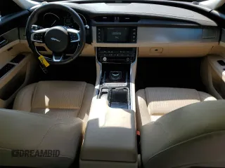 2018 Jaguar XF with VIN SAJBK4FN1JCY62528, listed as a Copart auction lot 67979364 with 46,757 mi miles and Salvage Title. Bid and sale history available at DreamBid. Image 8.