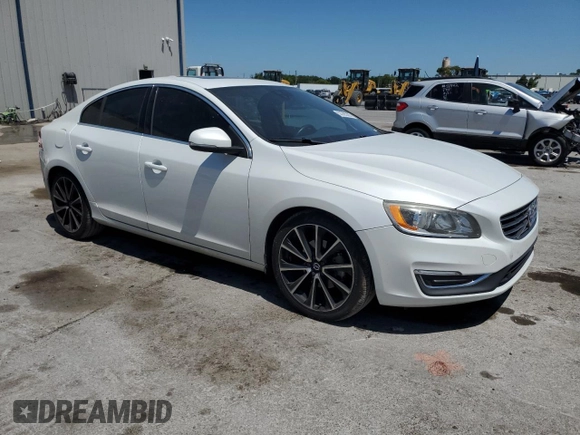 2016 Volvo S60 T5 Drive-E Premier z VIN YV126MFK4G2407948, wystawiony jako Copart lot #53395205 z przebiegiem 89 466 mil mil oraz Szkoda całkowita • Salvage title. Historia ofert i sprzedaży dostępna na DreamBid. Obrazek 4.