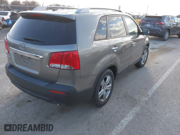 2012 Kia Sorento EX with VIN 5XYKUCA63CG300289, listed as a IAAI auction lot 41751407 with 141,310 mi miles. Bid and sale history available at carsss.com. Image 4.