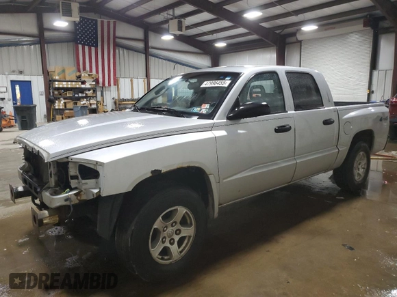 2006 Dodge Dakota SLT with VIN 1D7HW48K16S710932, listed as a Copart auction lot 47996455 with 221,677 mi miles and Salvage Title. Bid and sale history available at carsss.com. Image 1.