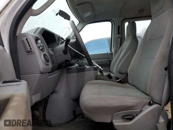 2013 Ford Econoline Passenger XL with VIN 1FBSS3BL0DDA55949, listed as a Copart auction lot 49943195 with 178,093 mi miles and Clean title. Bid and sale history available at DreamBid. Image 7.