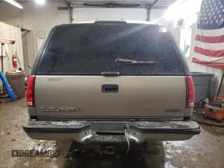 1999 GMC Suburban with VIN 1GKFK16R5XJ742953, listed as a Copart auction lot 42632795 with 253,432 mi miles and Clean Title. Bid and sale history available at carsss.com. Image 6.