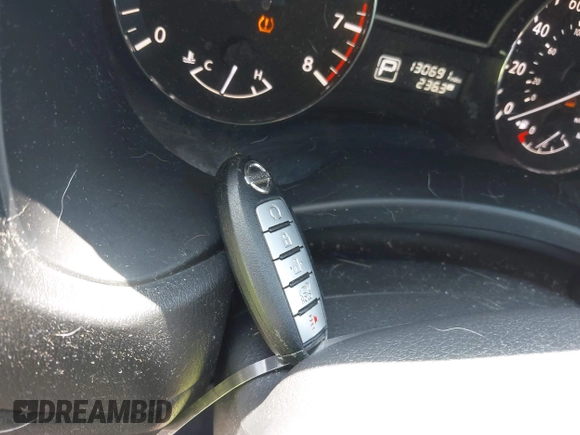 2015 Nissan Pathfinder SL with VIN 5N1AR2MM5FC684405, listed as a IAAI auction lot 42594415 with 130,691 mi miles and . Bid and sale history available at DreamBid. Image 11.