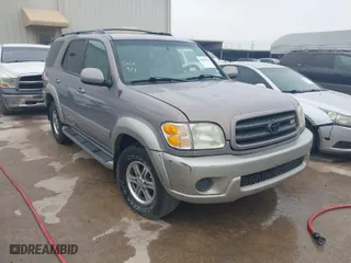 2002 Toyota Sequoia SR5 with VIN 5TDZT34A22S084602, listed as a IAAI auction lot 41870374 with 270,124 mi miles. Bid and sale history available at carsss.com. Image 1.
