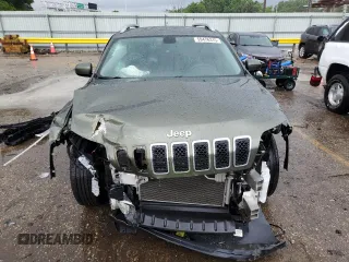 2019 Jeep Cherokee Latitude with VIN 1C4PJLCB9KD145947, listed as a Copart auction lot 59476315 with Not provided miles and Salvage title. Bid and sale history available at DreamBid. Image 5.