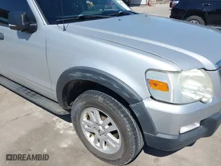 2010 Ford Explorer Sport Trac XLT with VIN 1FMEU3BE2AUA00236, listed as a IAAI auction lot 41981531 with 101,993 mi miles. Bid and sale history available at carsss.com. Image 18.