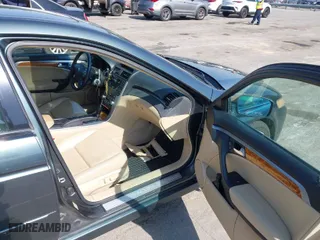 2004 Acura TL with VIN 19UUA66284A014224, listed as a IAAI auction lot 42079748 with 155,563 mi miles. Bid and sale history available at carsss.com. Image 5.