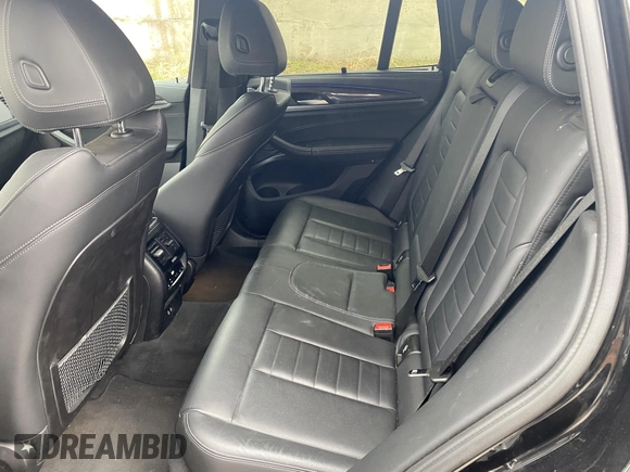 2021 BMW X3 M z VIN 5YMTS0C05M9G46973, wystawiony jako IAAI lot #41334083 z przebiegiem 42 819 mil mil oraz . Historia ofert i sprzedaży dostępna na DreamBid. Obrazek 7.