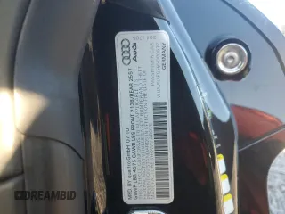 2011 Audi R8 z VIN WUAVNAFG5BN000537, wystawiony jako Copart lot #79313334 z przebiegiem Nie podano mil oraz Szkody całkowita. Historia ofert i sprzedaży dostępna na DreamBid. Obrazek 12.