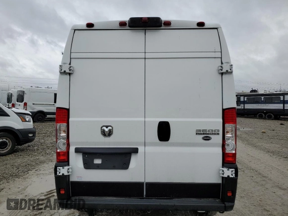 2024 Ram ProMaster Cargo Tradesman with VIN 3C6LRVDG5RE105345, listed as a Copart auction lot 80251084 with 2,440 mi miles and Non Repairable. Bid and sale history available at DreamBid. Image 6.