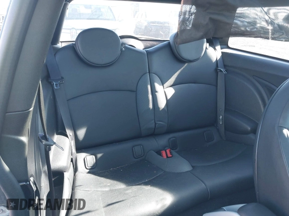 2008 MINI Hardtop with VIN WMWMF33518TT64881, listed as a IAAI auction lot 41692875 with 152,380 mi miles and . Bid and sale history available at DreamBid. Image 8.