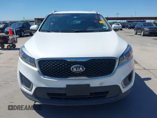 2016 Kia Sorento LX z VIN 5XYPGDA50GG141084, wystawiony jako IAAI lot #41848617 z przebiegiem 102 576 mil mil oraz . Historia ofert i sprzedaży dostępna na DreamBid. Obrazek 12.