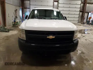 2011 Chevrolet Silverado 1500 Work Truck with VIN 1GCRKPE3XBZ443364, listed as a Copart auction lot 50638575 with 201,018 mi miles and Clean Title. Bid and sale history available at DreamBid. Image 5.