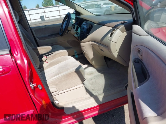 2001 Mazda MPV DX with VIN JM3LW28Y010169395, listed as a IAAI auction lot 38528516 with 264,250 mi miles and . Bid and sale history available at DreamBid. Image 5.
