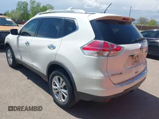 2016 Nissan Rogue SV with VIN KNMAT2MV0GP670288, listed as a IAAI auction lot 42202645 with 211,454 mi miles. Bid and sale history available at carsss.com. Image 3.