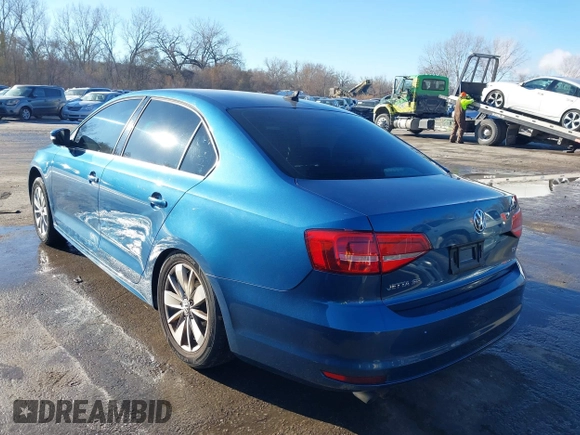 2015 Volkswagen Jetta SE with VIN 3VWD07AJ2FM257987, listed as a IAAI auction lot 41009826 with 112,213 mi miles and . Bid and sale history available at DreamBid. Image 3.