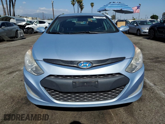 2012 Hyundai Sonata Hybrid z VIN KMHEC4A43CA047569, wystawiony jako Copart lot #57174535 z przebiegiem 186 562 mil mil oraz Czysty tytuł • Clean title. Historia ofert i sprzedaży dostępna na DreamBid. Obrazek 5.