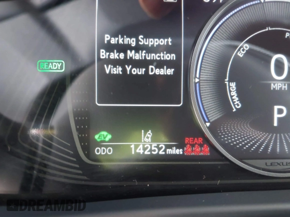 2023 Lexus UX 250h Premium z VIN JTHP6JBH5P2145912, wystawiony jako IAAI lot #42401353 z przebiegiem 14 252 mil mil oraz . Historia ofert i sprzedaży dostępna na DreamBid. Obrazek 15.