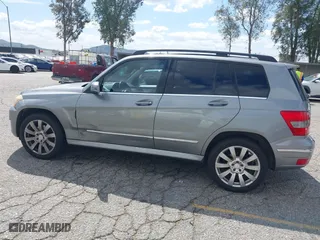 2011 Mercedes-Benz GLK-Class GLK 350 with VIN WDCGG5GBXBF557958, listed as a IAAI auction lot 41896191 with 129,257 mi miles. Bid and sale history available at carsss.com. Image 14.