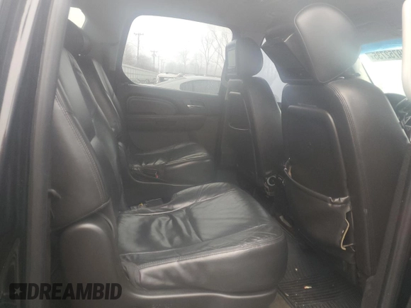 2010 Cadillac Escalade ESV Luxury z VIN 1GYUKHEF1AR199882, wystawiony jako Copart lot #49752735 z przebiegiem 201 061 mil mil oraz Czysty tytuł • Clean title. Historia ofert i sprzedaży dostępna na DreamBid. Obrazek 10.