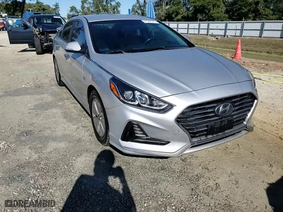 2019 Hyundai Sonata Hybrid SE with VIN KMHE24L36KA091085, listed as a Copart auction lot 41647315 with 100,187 mi miles and Non Repairable. Bid and sale history available at carsss.com. Image 14.