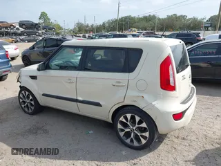 2013 Kia Soul ! with VIN KNDJT2A69D7483138, listed as a IAAI auction lot 41216799 with 81,764 mi miles. Bid and sale history available at carsss.com. Image 14.
