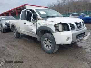2005 Nissan Titan SE с VIN 1N6AA06BX5N512401, выставлен на аукционе IAAI как лот 41462412 с пробегом 247 849 миль миль и . История ставок и продаж доступна на DreamBid. Изображение 1.