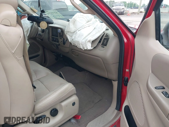 2001 Ford F-150 XL z VIN 1FTRX18L21NB37663, wystawiony jako IAAI lot #42149231 z przebiegiem Nie podano mil oraz . Historia ofert i sprzedaży dostępna na DreamBid. Obrazek 5.